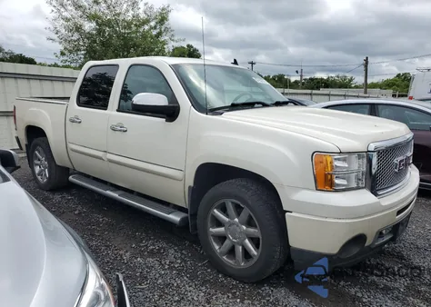 2013 GMC Sierra K1500 Denali z USA, uszkodzony, nr VIN 3GTP2XE27DG145596